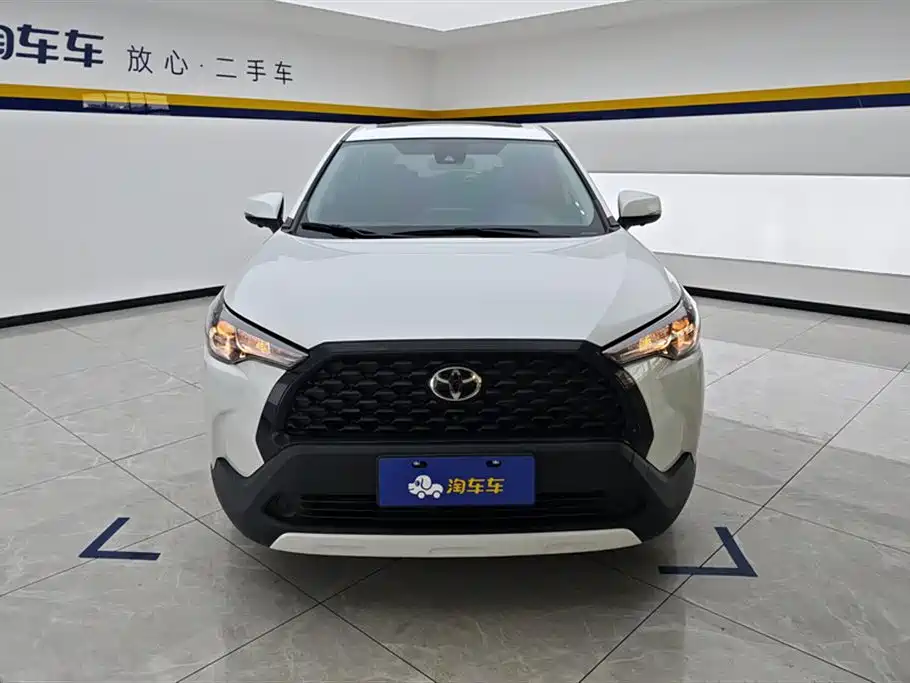 Toyota Corolla Cross 2023 — фото 2