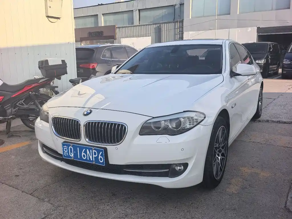 BMW 5 Series 2012