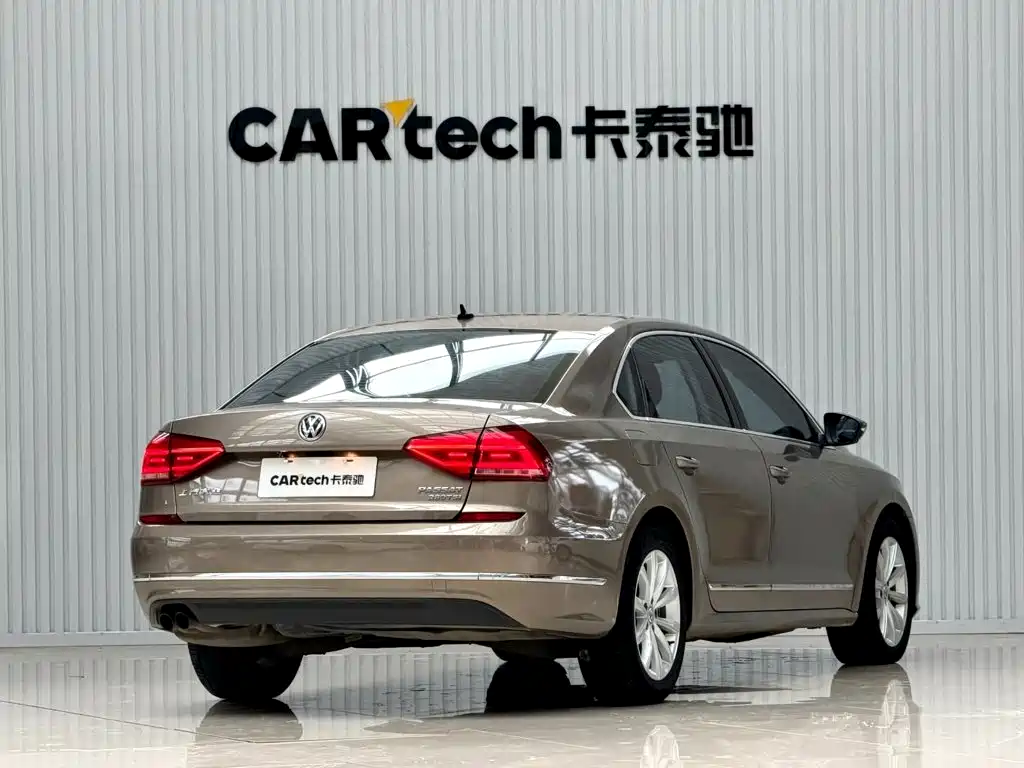 Volkswagen Passat 2017 — фото 10