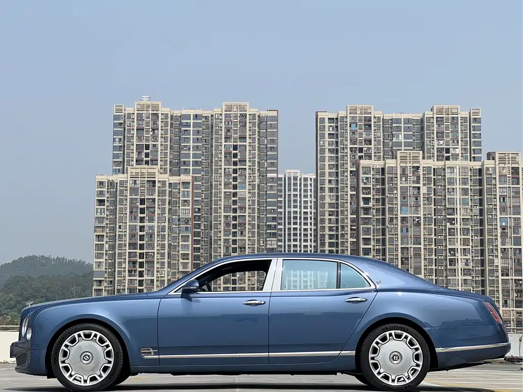 Bentley Mulsanne 2013 — фото 14
