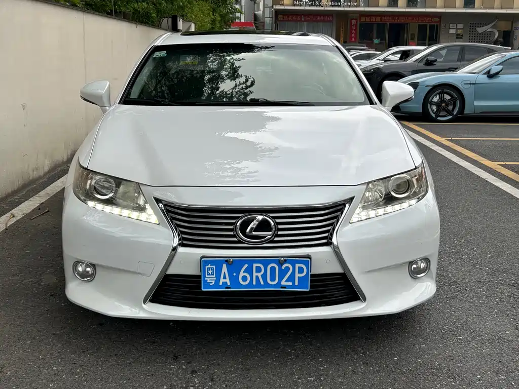 Lexus ES 2013 — фото 2