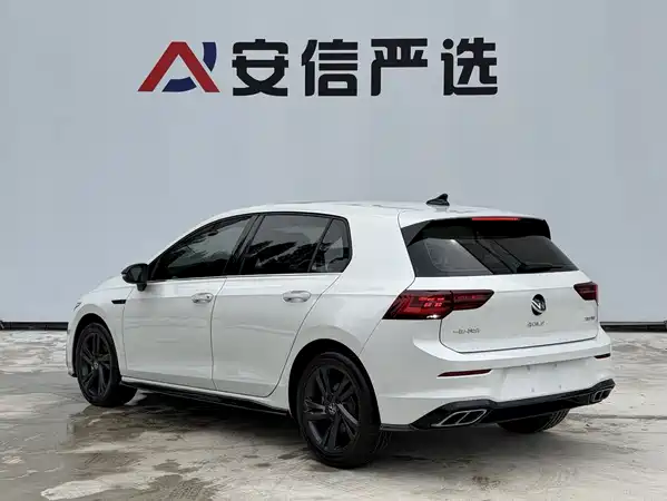 Volkswagen Golf 2022