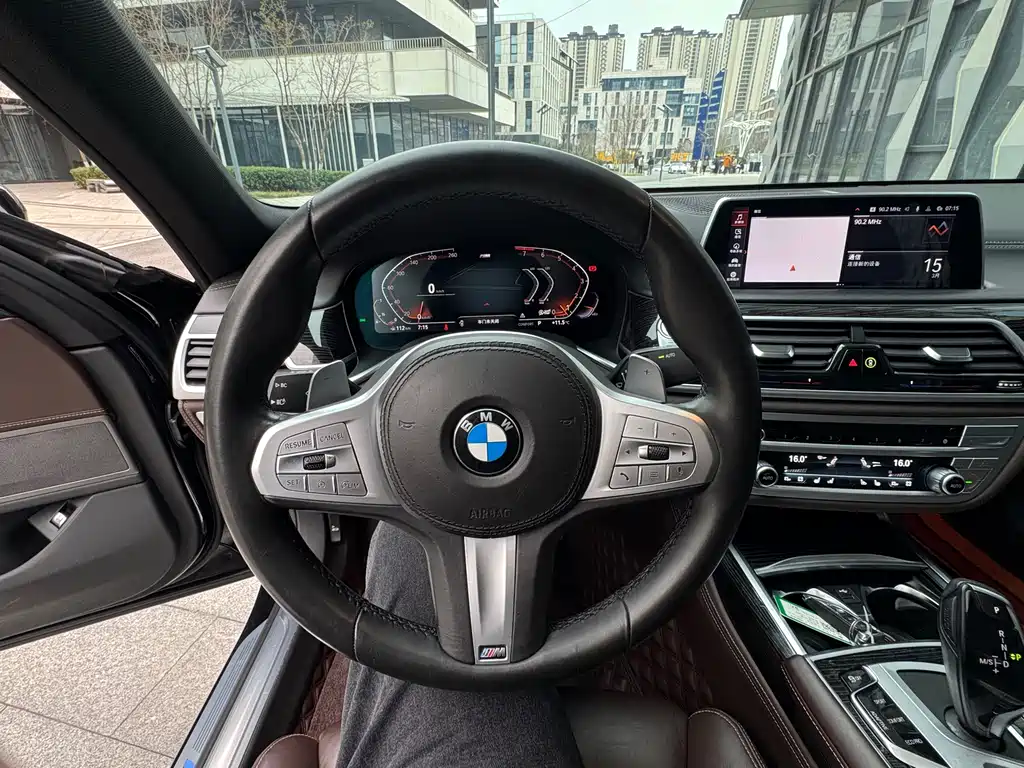 BMW 7 Series 2020 — фото 14