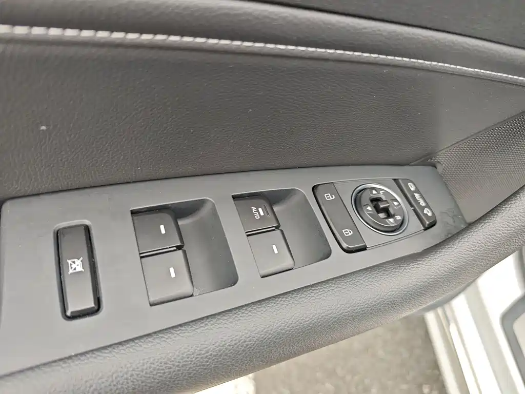Hyundai Sonata Plug-In Hybrid 2019 — фото 9