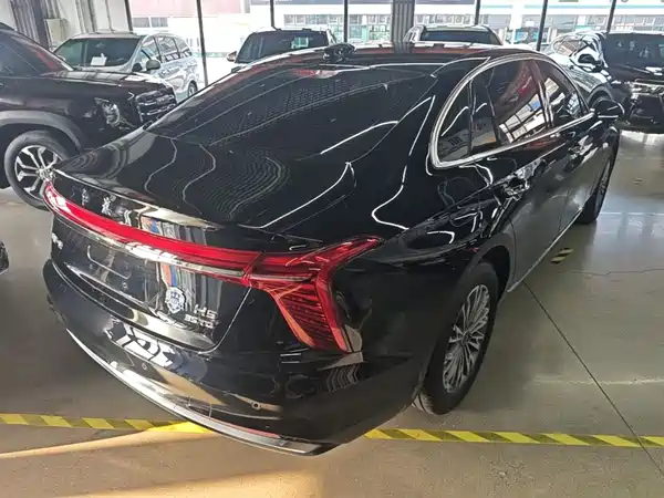 Hongqi H5 2025
