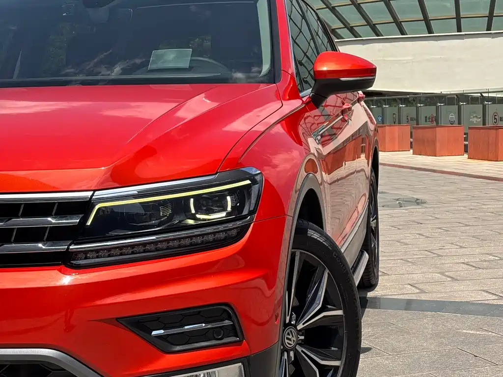 Volkswagen Tiguan L 2017 — фото 8