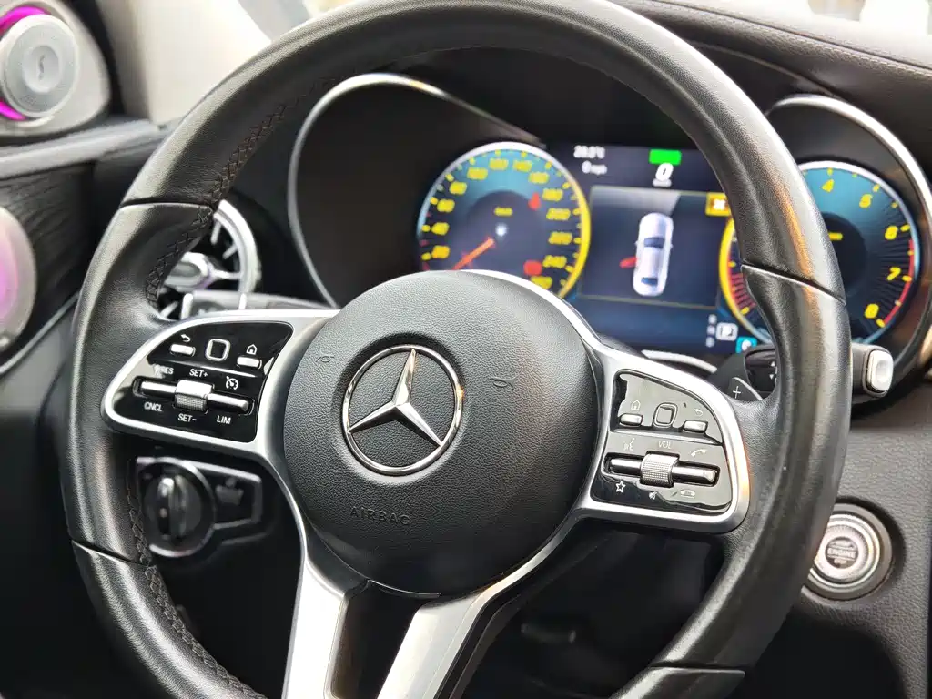 Mercedes-Benz C-Class 2019 — фото 13