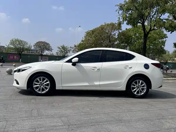 Mazda 3 Axela 2017