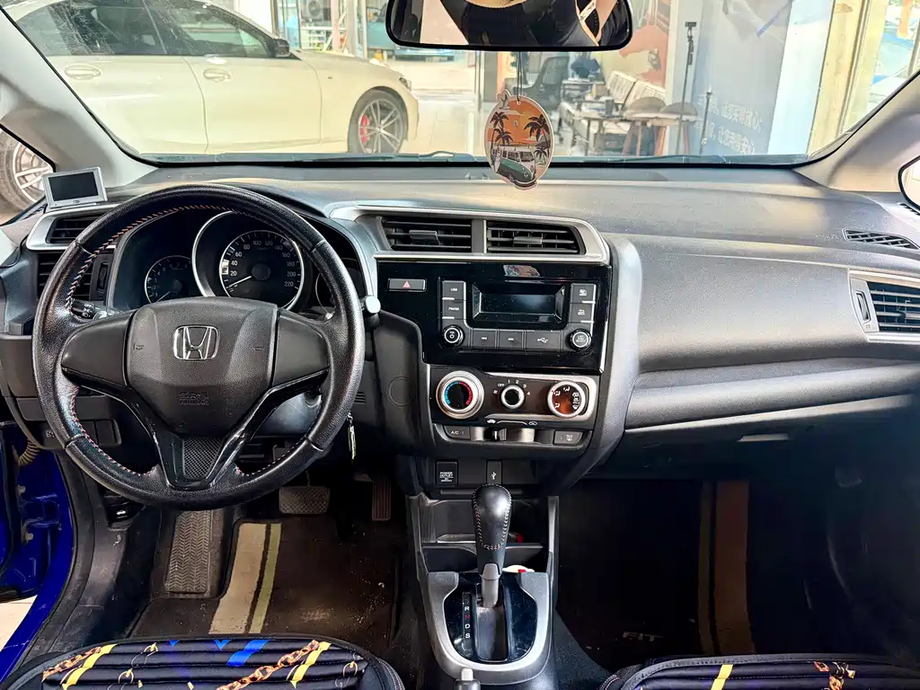Honda Fit 2018 — фото 6