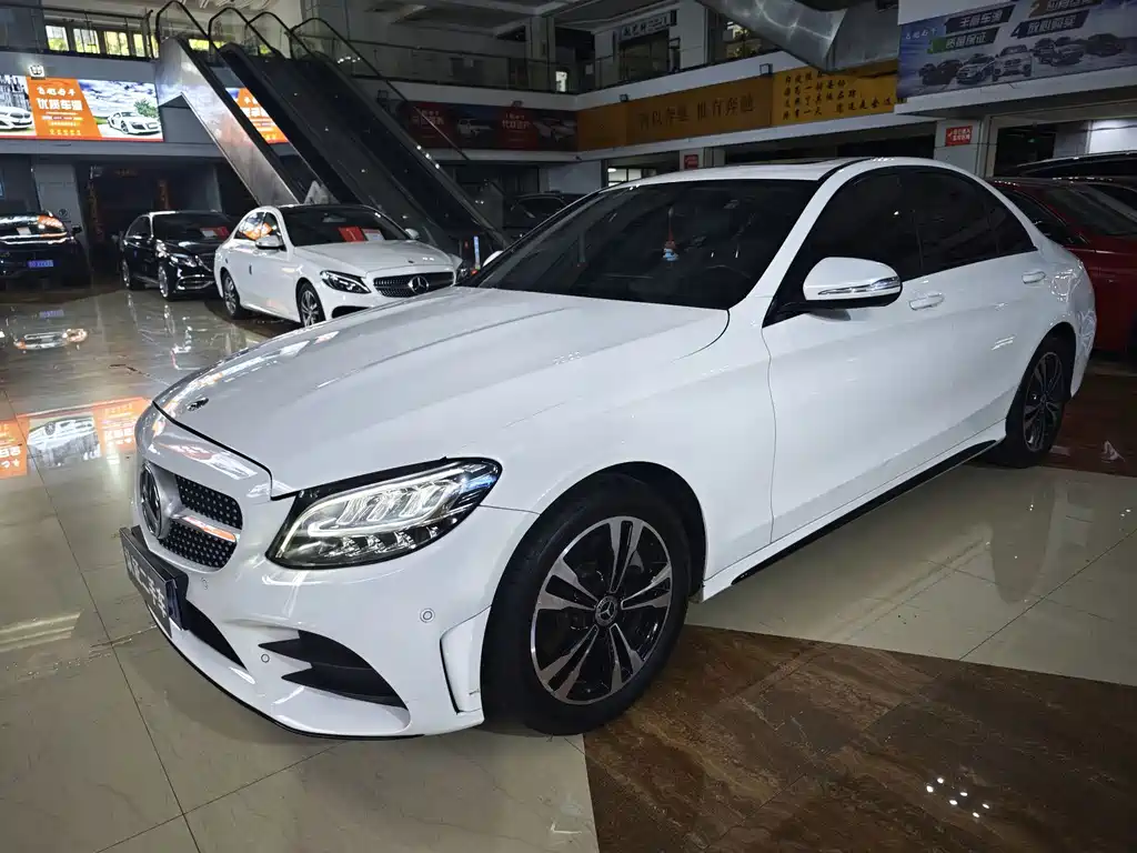 Mercedes-Benz C-Class 2019 — фото 2