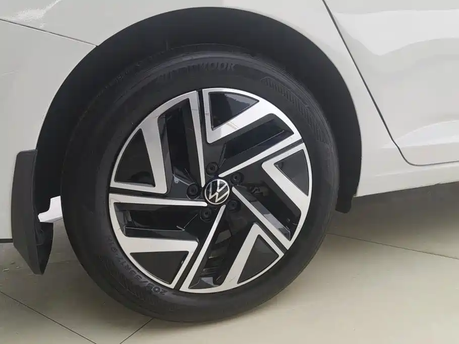 Volkswagen Sagitar 2023
