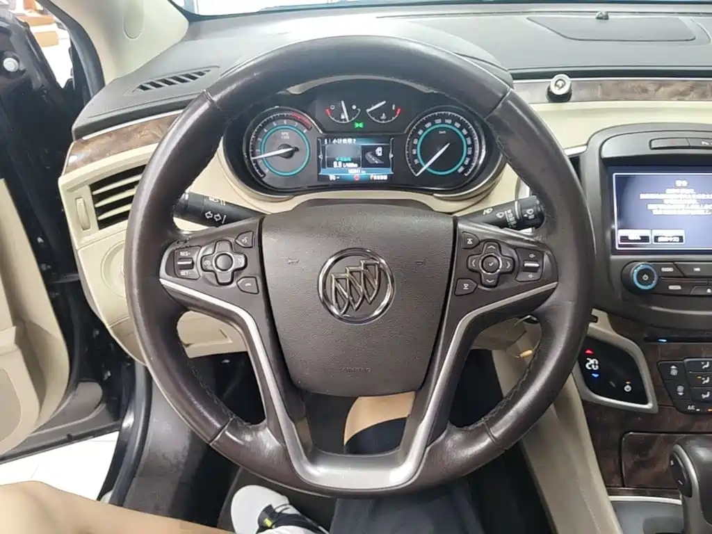 Buick LaCrosse 2014 — фото 11