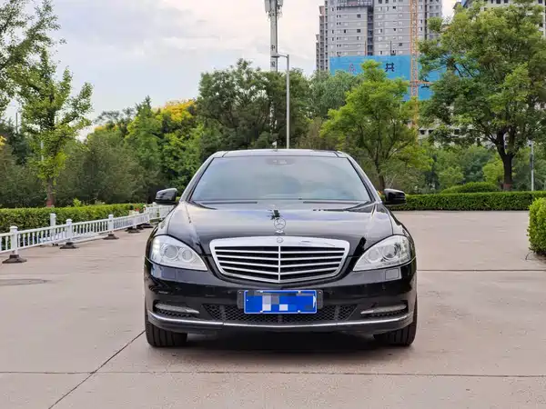 Mercedes-Benz S-Class 2012
