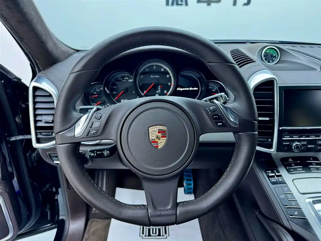 Porsche Cayenne 2013 — фото 13