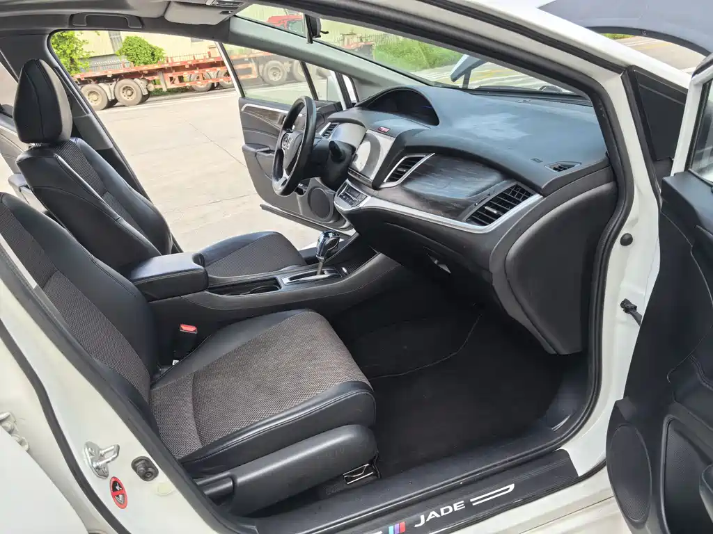 Honda Jade 2018 — фото 15