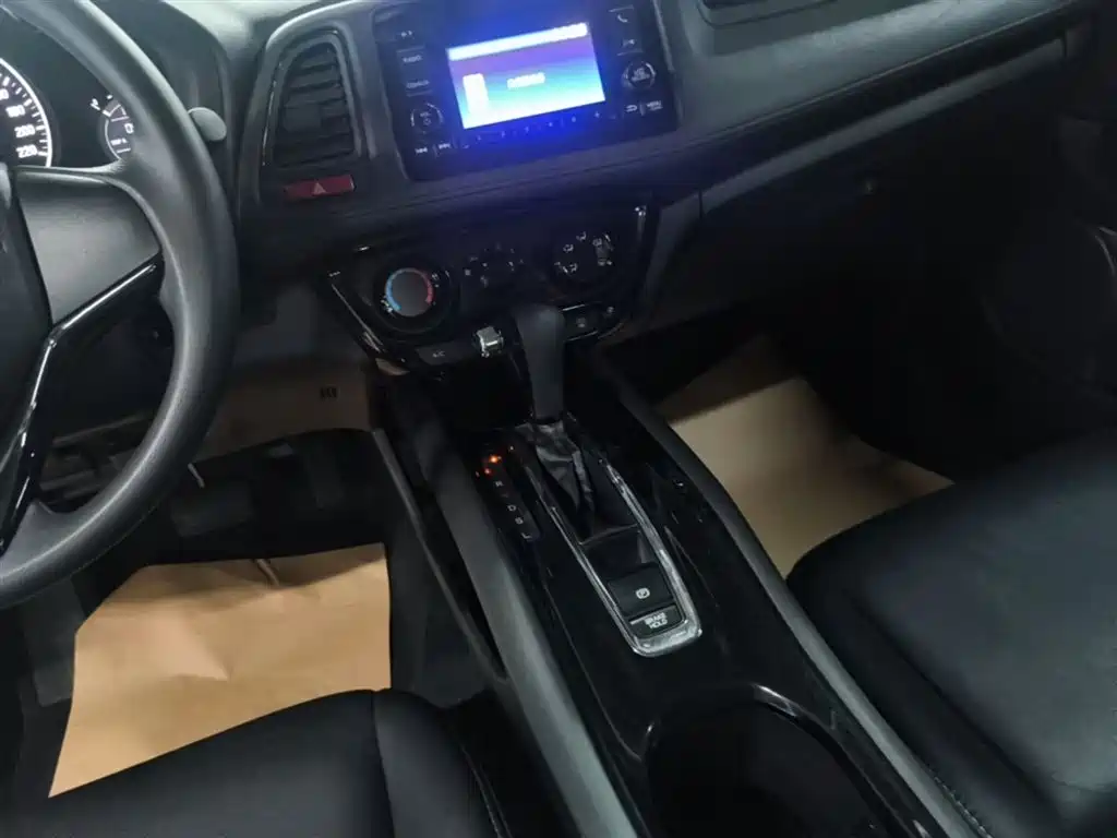 Honda Vezel 2017 — фото 14
