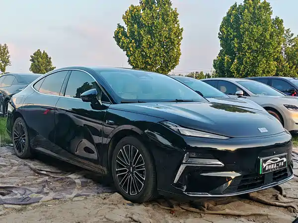 Geely Galaxy Starshine 8 2025