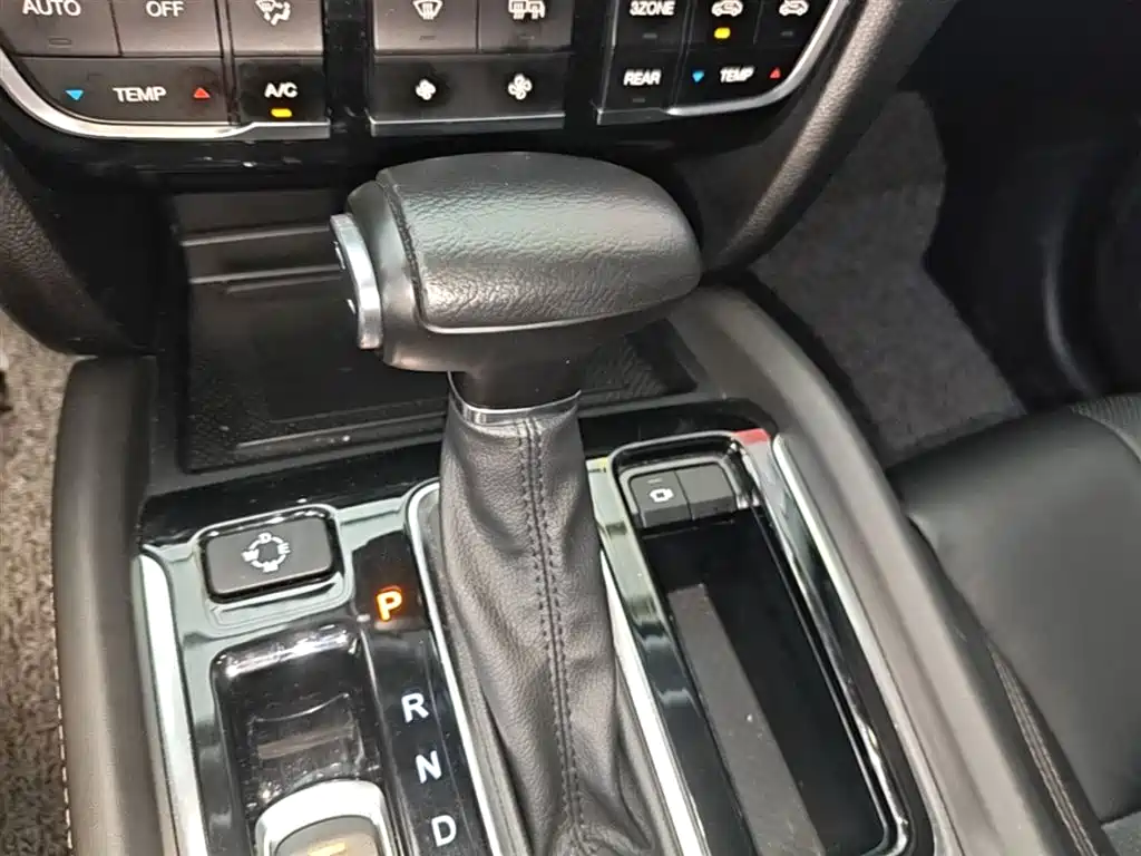 GAC Motor Trumpchi GS8 2018 — фото 14