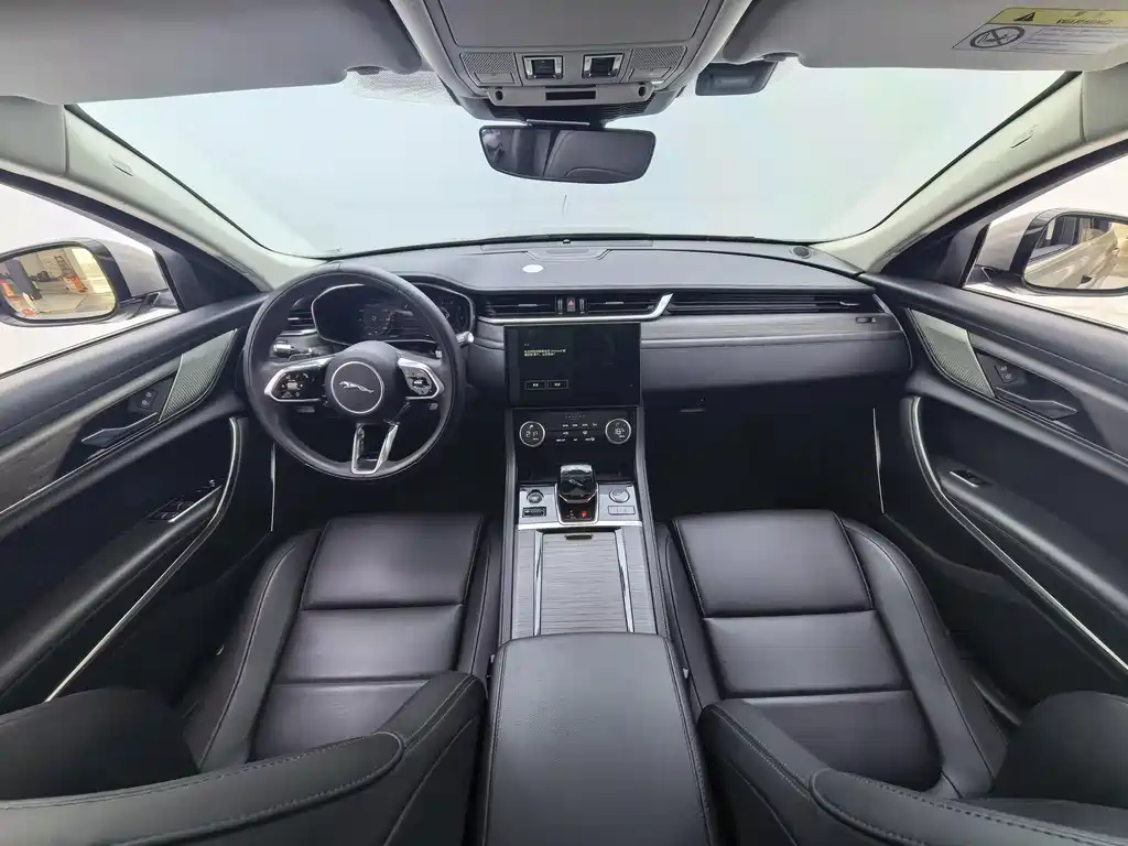 Jaguar XFL 2023 — фото 16