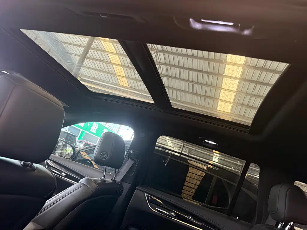 Cadillac XT6 2020 — фото 15