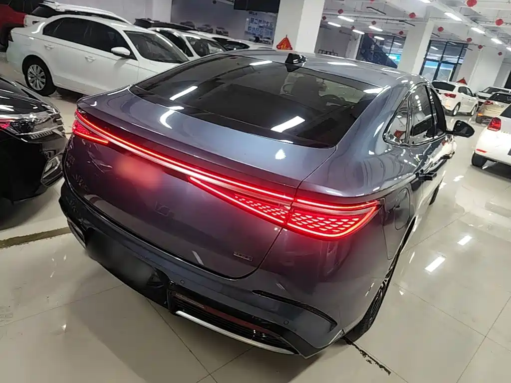 BYD Seal 07 DM-i 2025 — фото 7