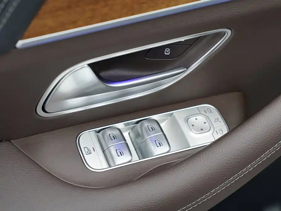 Mercedes-Benz GLS 2023 — фото 25
