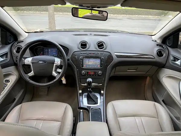 Ford Mondeo-Winning 2013
