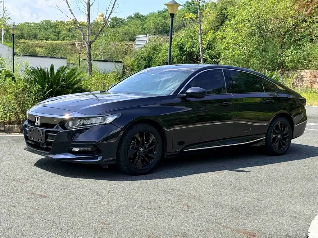 Honda Accord 2021 — фото 1