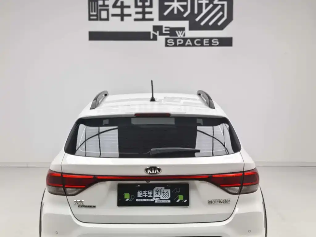Kia KX Cross 2018 — фото 5