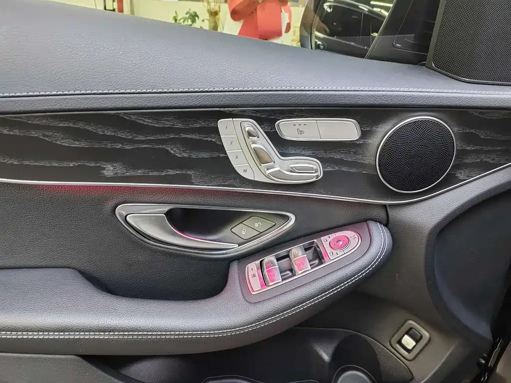 Mercedes-Benz C-Class 2020 — фото 10