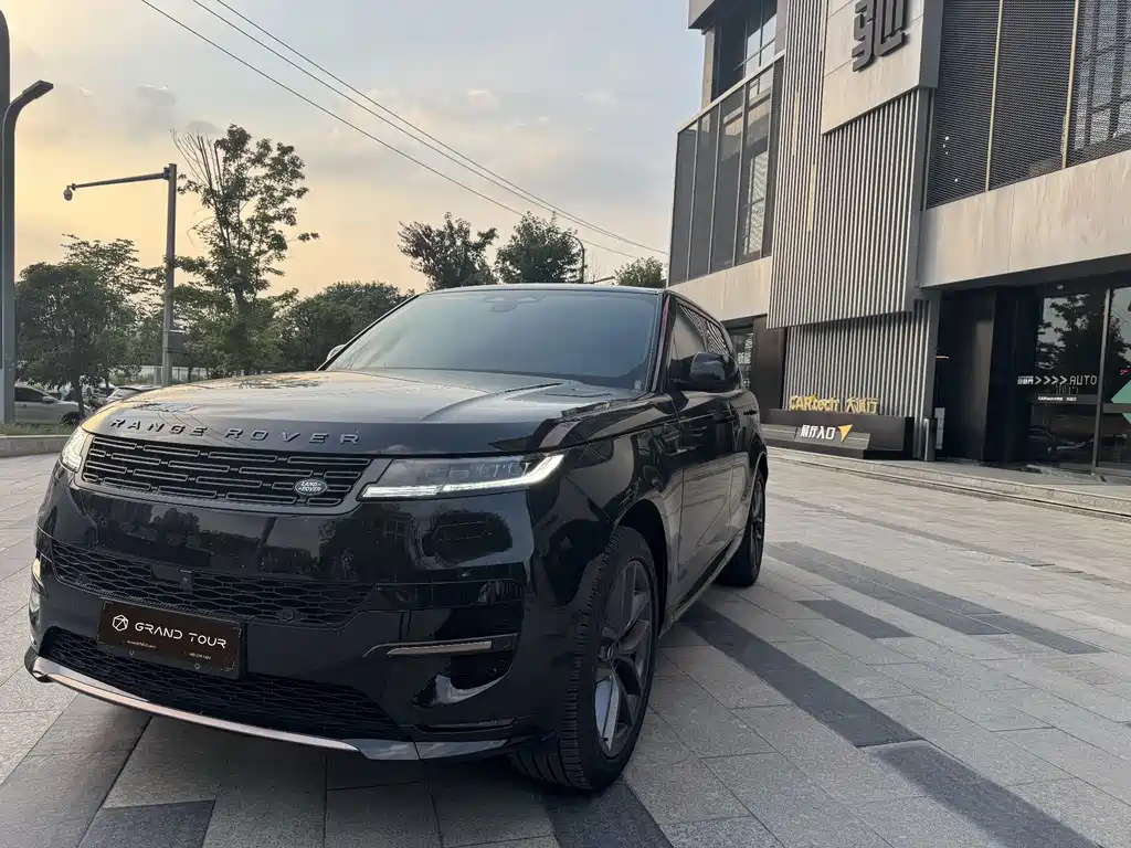 Land Rover Range Rover Sport 2025 — фото 1