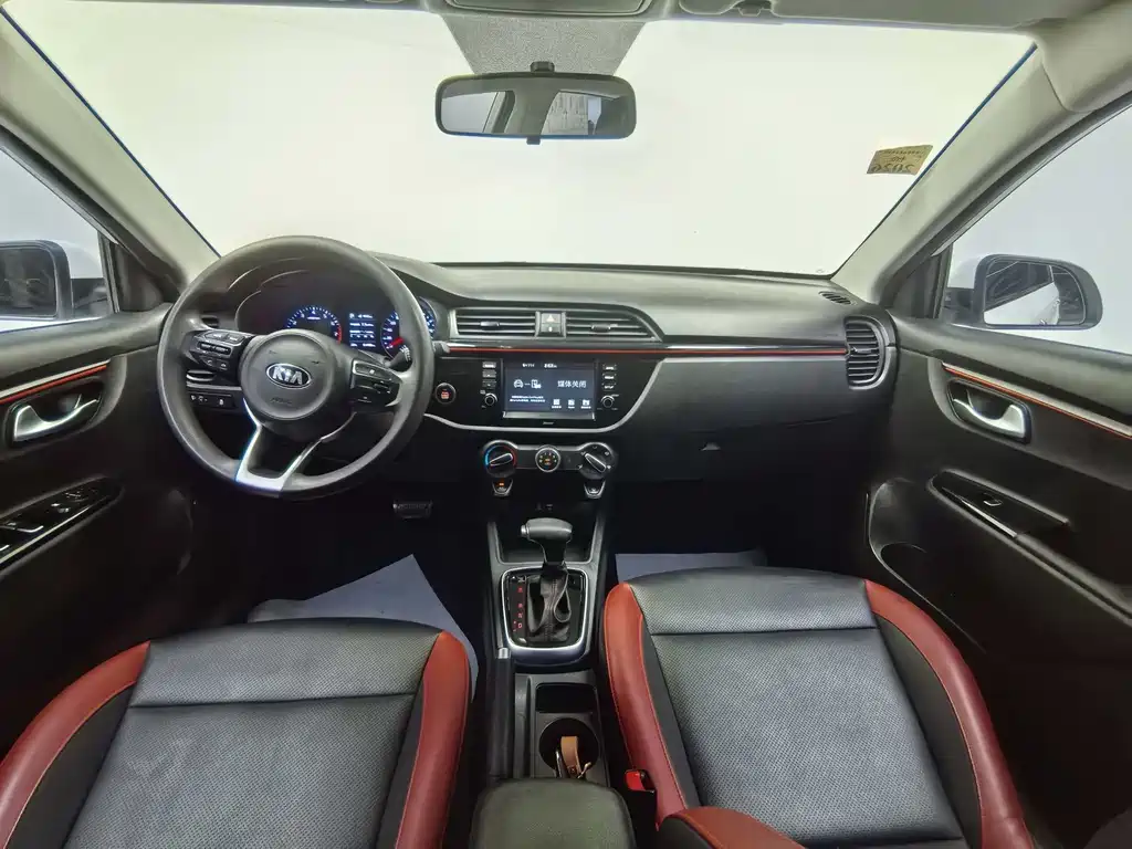 Kia KX Cross 2018 — фото 14