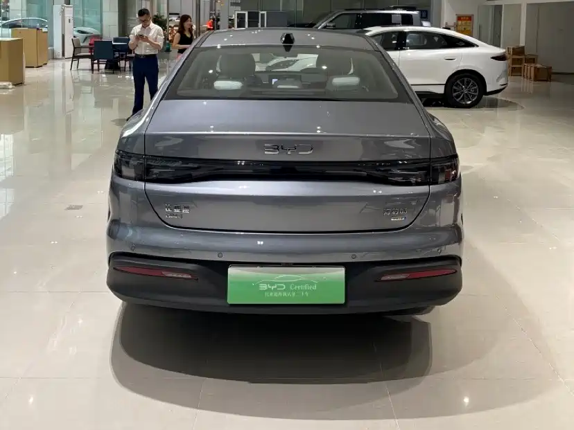 BYD Seal 05 DM-i 2025 — фото 4