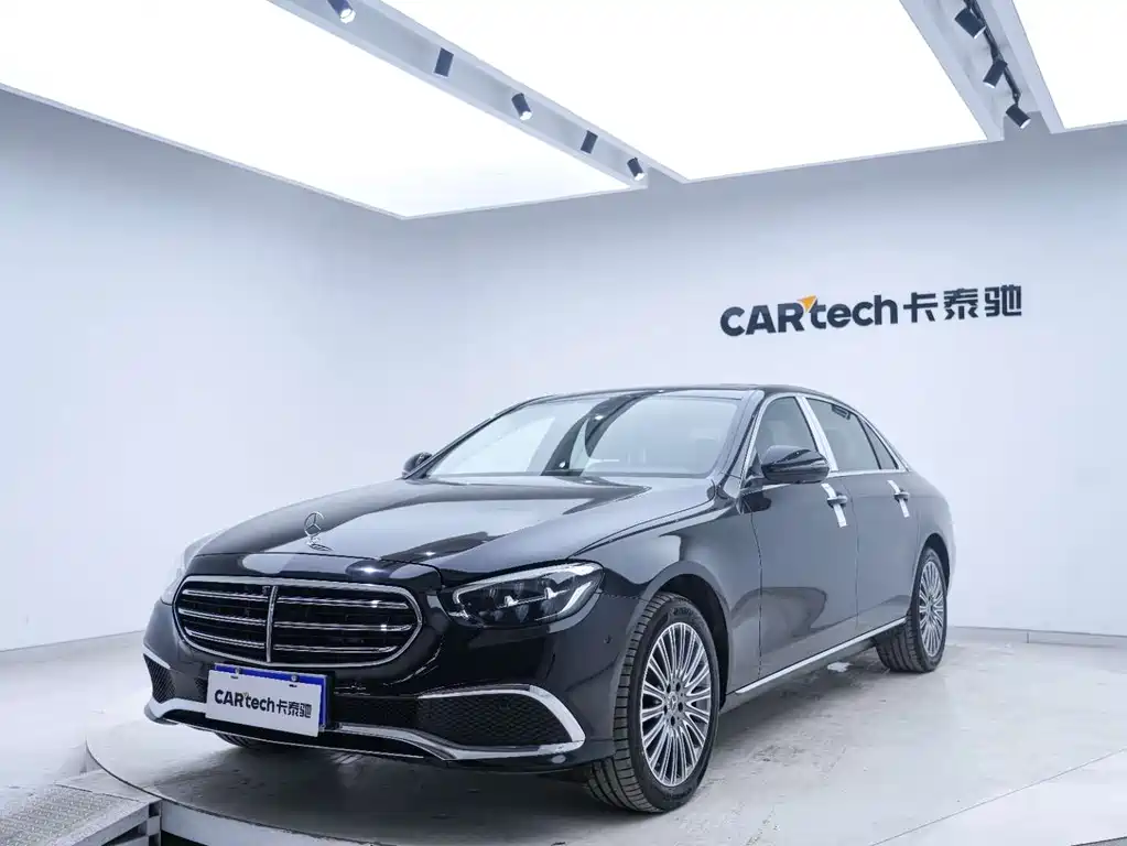 Mercedes-Benz E-Class 2023 — фото 8