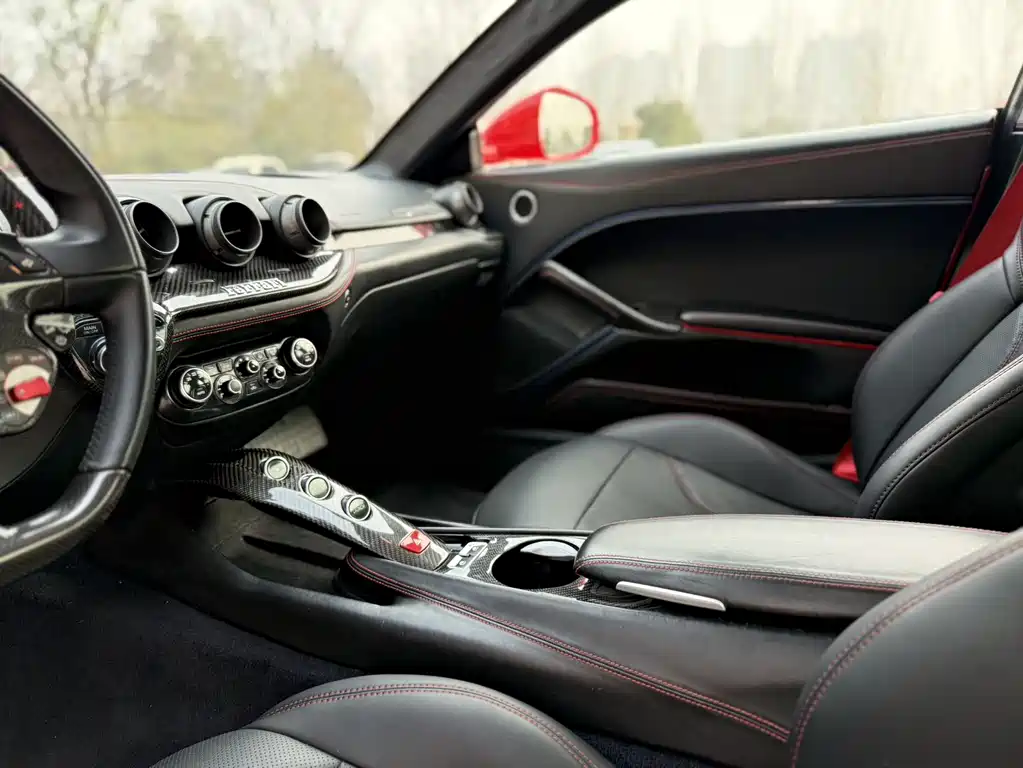 Ferrari F12berlinetta 2015 — фото 19