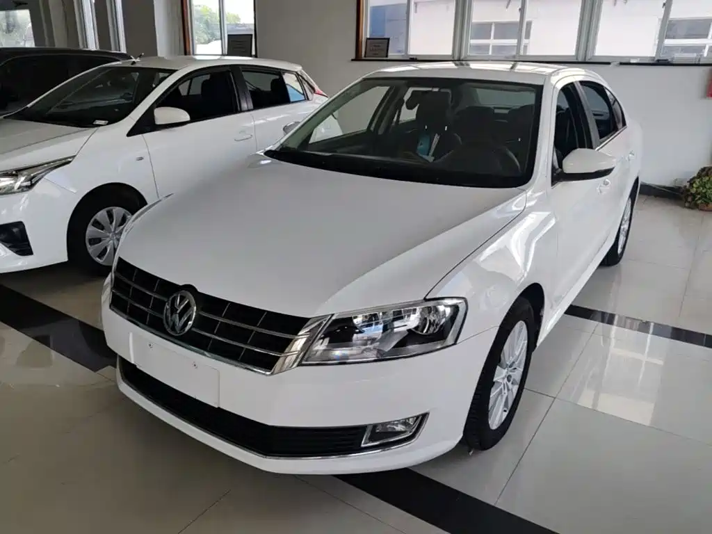 Volkswagen Lavida 2015 — фото 1