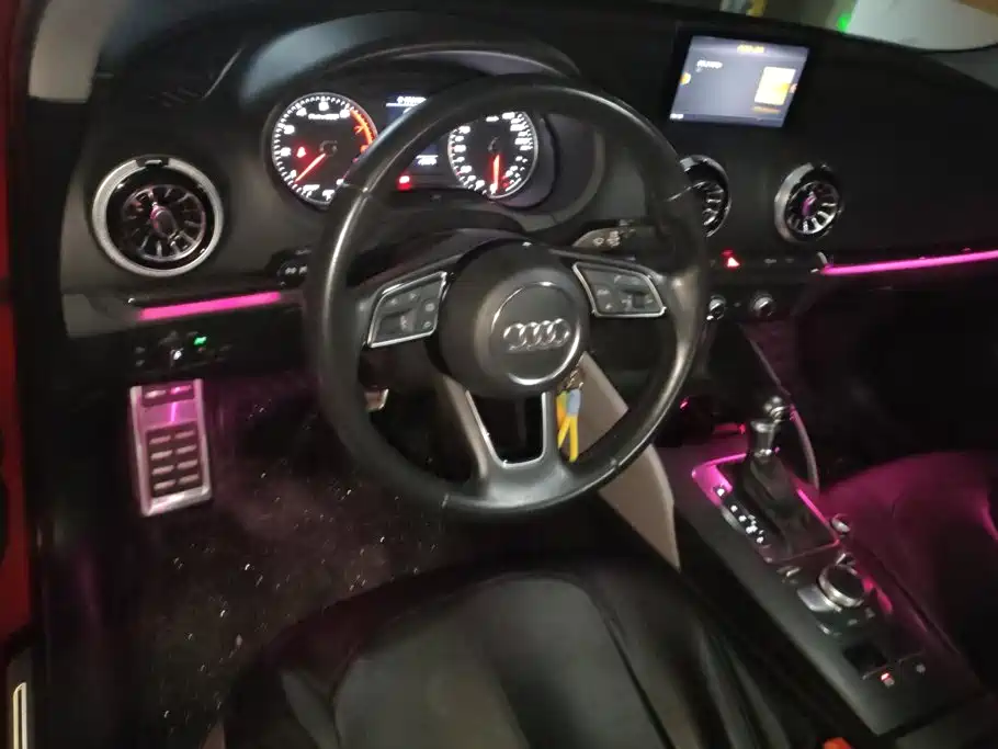 Audi A3 2018 — фото 12
