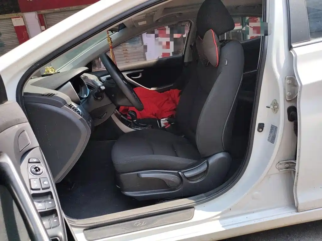 Hyundai Elantra Langdong 2016 — фото 11