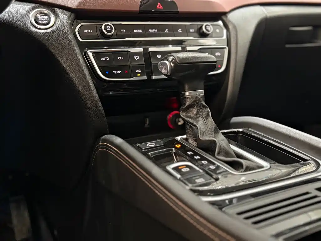GAC Motor Trumpchi GS8 2017 — фото 14