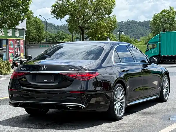Mercedes-Benz S-Class 2023