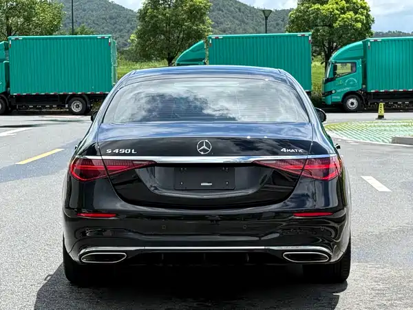 Mercedes-Benz S-Class 2023