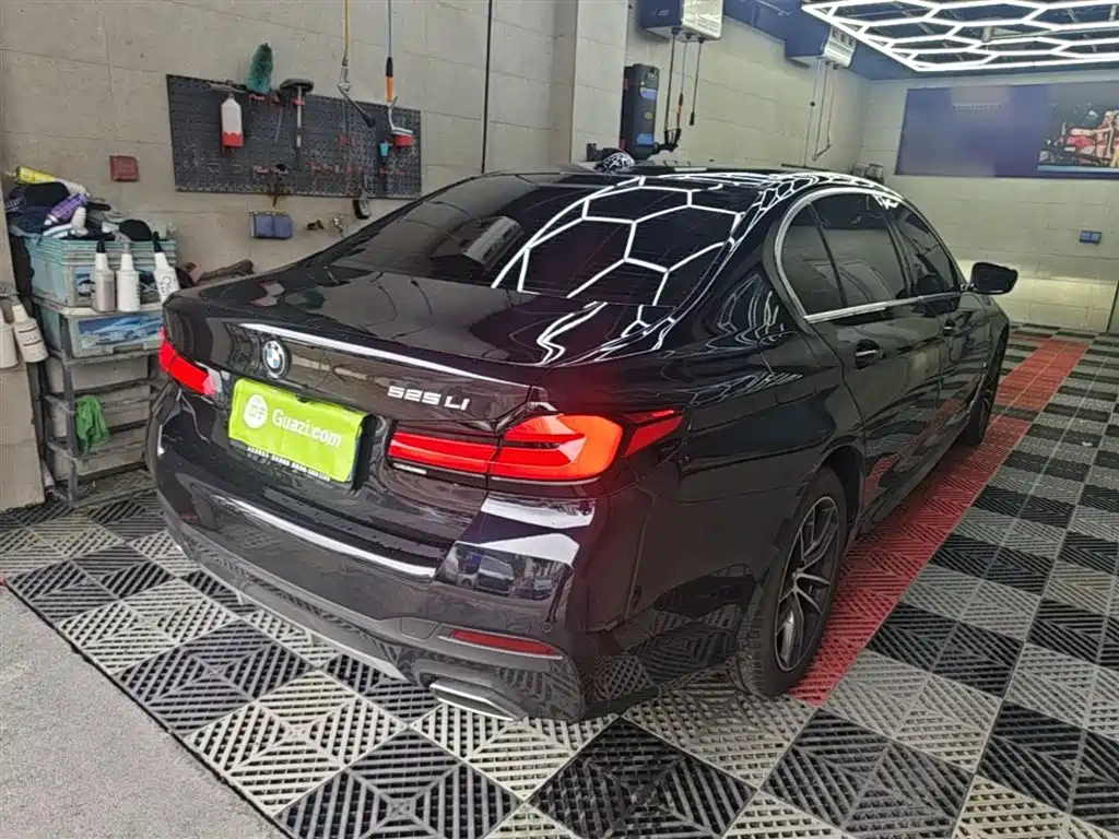 BMW 5 Series 2023