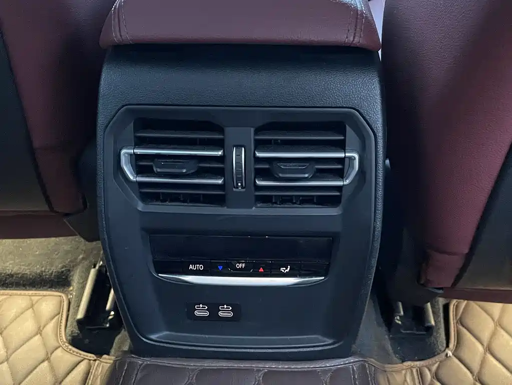 BMW 3 Series 2022 — фото 11