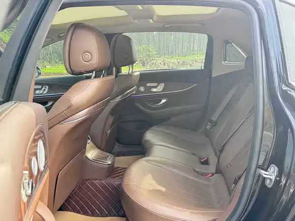 Mercedes-Benz E-Class 2022