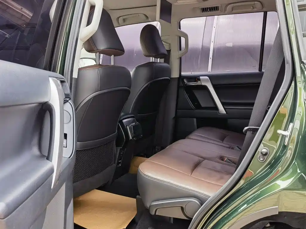 Toyota Prado 2017 — фото 10