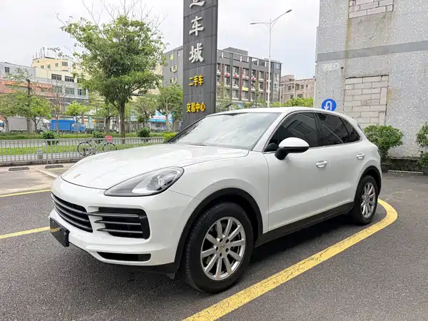 Porsche Cayenne 2021
