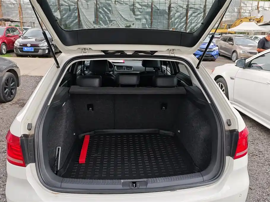 Volkswagen Gran Lavida 2013