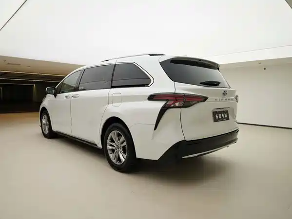 Toyota Sienna 2022