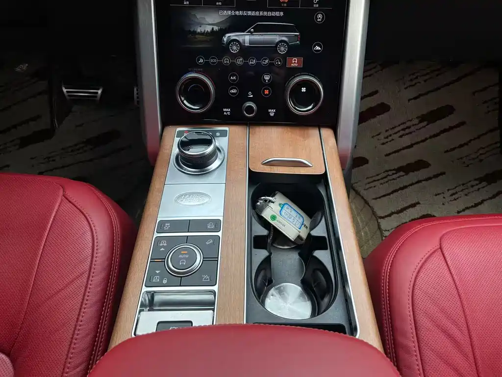 Land Rover Range Rover 2019 — фото 17