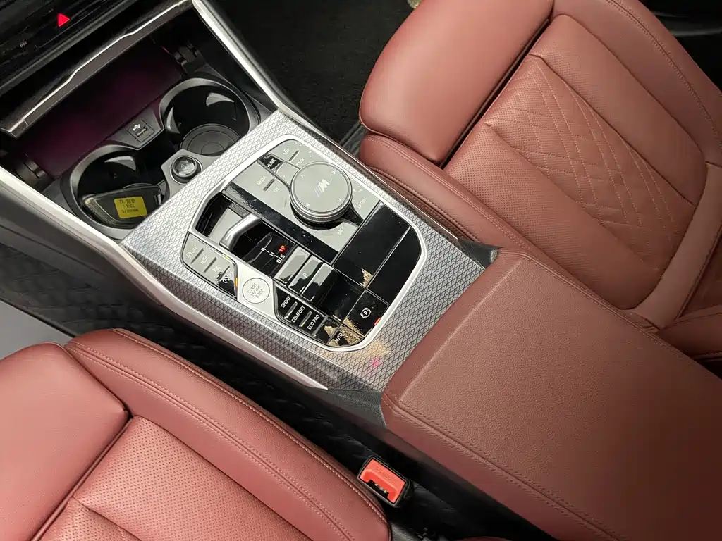 BMW 3 Series 2024 — фото 13